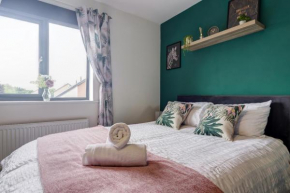 Comfortable & Modern 2 Bed Lincoln
